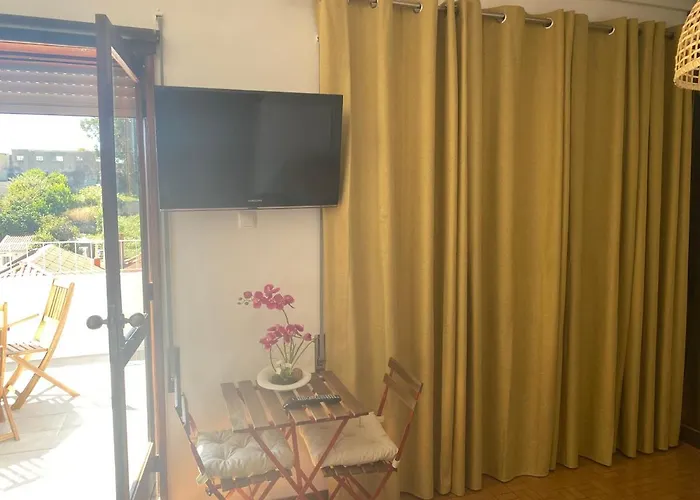 Com Patio Na Rua Principal Da * بورتو